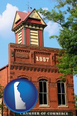 delaware map icon and the Chamber of Commerce building in Madison, Georgia